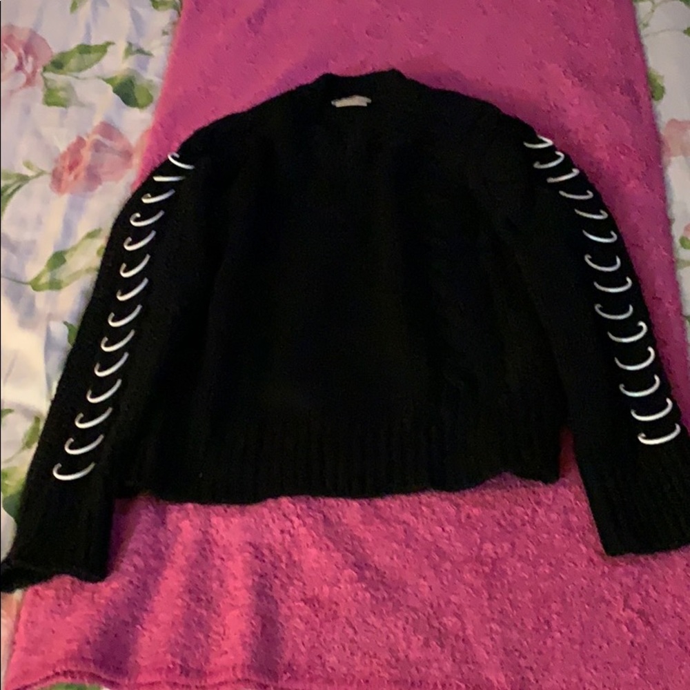 EDUN HIGH QUALITY HEAVY cable knit 100% WOOL sweater. Great buy!
